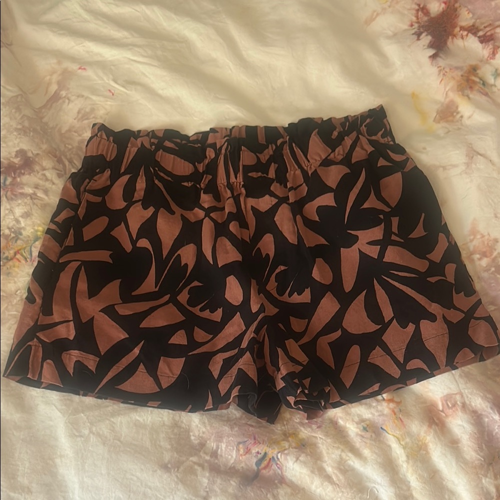 a new day High Waist Women's Shorts in Black and Brown Pattern